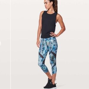 Lululemon On Pace Crop Sun Dazed Multi Blue size 10